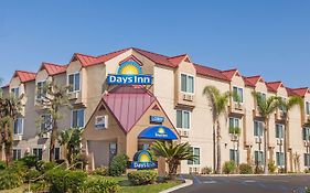 Days Inn By Wyndham Carlsbad